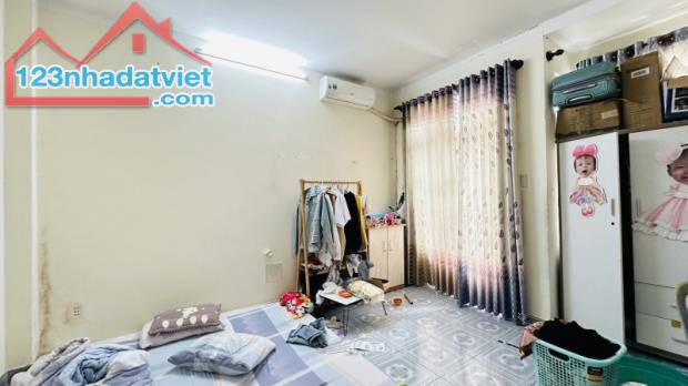 GIÁP LÊ VĂN QUỚI - HXH - 48M2 - 3 TẦNG BTCT 3PN 2WC - GIÁ CHỈ 4.6 TỶ - 2