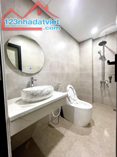 🔥GẤP BÁN NHÀ GIẢI PHÓNG 45M, 5T, MT 4,6M, 7 NGỦ, CỰC GẦN PHỐ, NỘI THẤT VIP, 8 TỶ 8 - 3