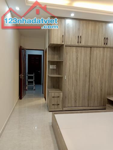 BÁN NHÀ CHỢ PHẠM VĂN HAI - NGUYỄN BẶC TÂN BÌNH, DT 60M² - 1