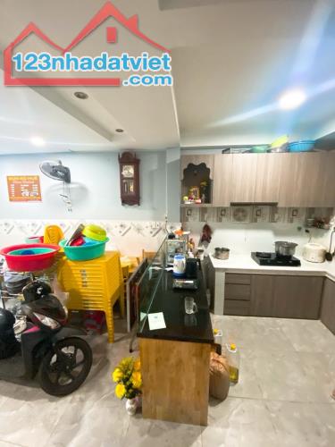 Nhà bán Nguyễn Thị Thập - 4 tầng, 31,1m², 10.5 tỷ - SHR, hoàn công - Đường rộng rãi 14m. - 1