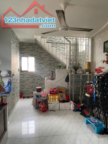 BÁN NHÀ MẶT TIỀN KINH DOANH, 1 TRỆT 3 LẦU, 80M2 TÂN HIỆP, BIÊN HÒA. GIÁ 5,5TỶ