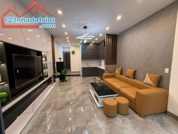 Nhà đẹp cạnh Đh Duy Tân, Nguyễn văn Linh, Hải Châu nhỉnh 3 tỷ
