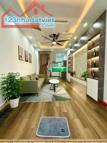 🔥🔥 MINH KHAI - 3 THOÁNG - GẦN ÔTÔ - NHÀ ĐẸP Ở NGAY - FULL NỘI THẤT - 30M2x5T - GẦN 6TỶ - 2