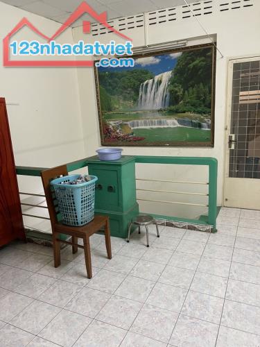 BÁN NHÀ 2 TẦNG BÙI HỮU NGHĨA P5 QUẬN 5 - 64M2 - 2PN 2WC - HẼM XE TẢI CHỈ 15 TỶ - 2