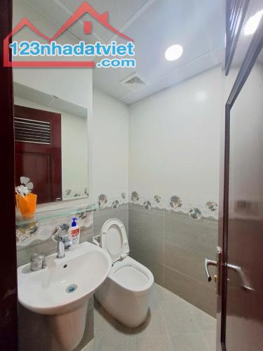 BÁN NHÀ PHÂN LÔ KĐT ĐẠI KIM – 58M² 5T MT4,3M - GARA Ô TÔ – VỈA HÈ – 17.5 TỶ - 0795986686 - 4