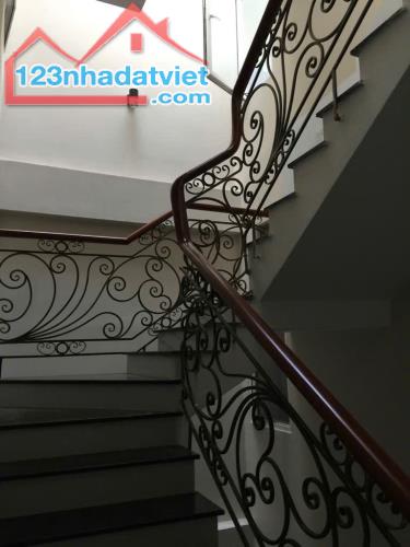 🔥 CƠ HỘI ĐẦU TƯ HOT: Bán CHDV 3 Tầng, 9 Phòng Tại Quận 2 – Kiên Cố, Doanh Thu Ổn Định 40 - 2
