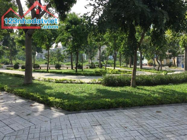 🔥 CƠ HỘI ĐẦU TƯ HOT: Bán CHDV 3 Tầng, 9 Phòng Tại Quận 2 – Kiên Cố, Doanh Thu Ổn Định 40 - 3