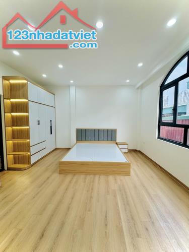 BÁN NHÀ 5 TẦNG NỘI THẤT ĐẸP, MẶT TIỀN RỘNG, LÔ GÓC HAI MẶT NGÕ THÔNG, TT QUẬN HAI BÀ TRƯNG - 2