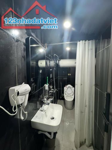 Tràng Tiền, Phố 2 chiều, 200m ra hồ, Hè vip Oto dừng đỗ. 52mx2t, MT 5.1m. 64.6 tỷ - 3