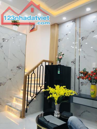 Bán nhà G,ò V,ấp – Hẻm xe hơi – Giá chỉ nhỉnh 3 tỏi 🧄 - 5