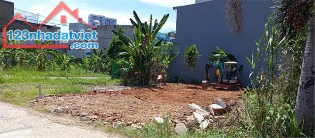 VỊ TRÍ ĐẮC ĐỊA - THÔNG SỐ VÀNG - GẦN VINHOMES Q9 - 97m2. HƠN 4 TỶ. TL.