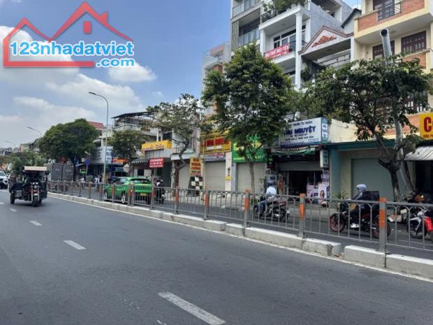 Bán nhà Mặt tiền Phan Văn Trị - gần Quang Trung, F10 - Gò Vấp, 4.2x20, Cấp 4, 16.8 tỷ.