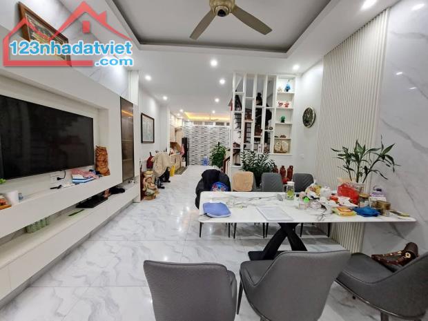 SIÊU ĐẸP GIÁ RẺ, 56M² SIÊU RỘNG, 4 TẦNG, MT 4M, GIÁ 8.65 TỶ  KHU ÂU CƠ, NGHI TÀM, TÂY HỒ