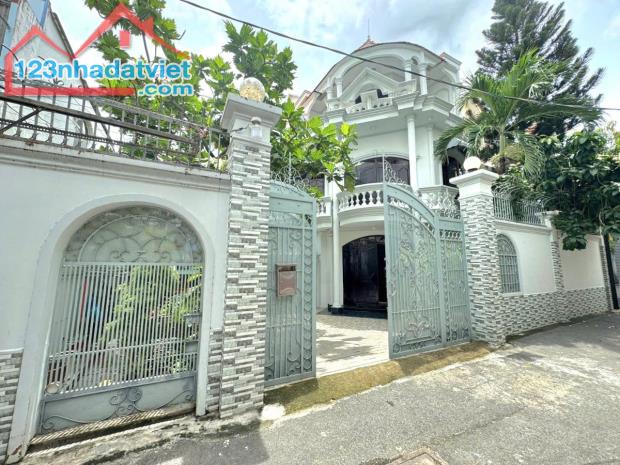 Bán Biệt Thự Sân Vườn Lâm Văn Bền, 223m2, 3 Tầng, Chỉ 29 Tỷ, Tân Kiểng, Quận 7 - 2
