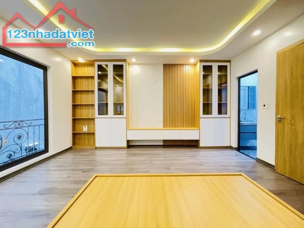 CẦN BÁN GẤP NHÀ 40M², 5 TẦNG THANG MÁY, MT 4.8M, GIÁ 8.69 TỶ KHU ÂU CƠ, NGHI TÀM TÂY - 2