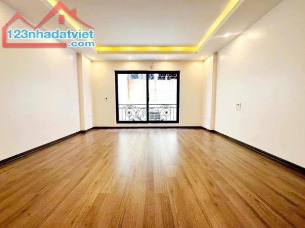 CẦN BÁN GẤP NHÀ 40M², 5 TẦNG THANG MÁY, MT 4.8M, GIÁ 8.69 TỶ KHU ÂU CƠ, NGHI TÀM TÂY - 4