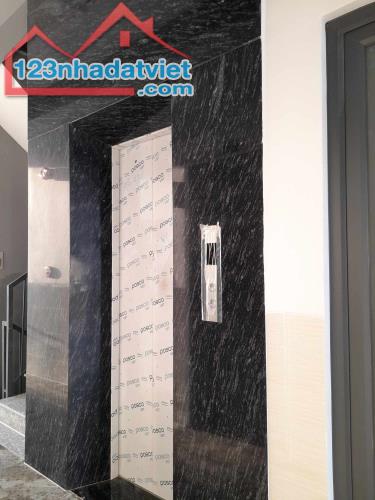 Bán CHDV HXH Gò Vấp, 5 tầng, ngang khủng 8.5m dài 15.5m nở hậu, 33 phòng, SHR, chỉ 1x tỷ - 3