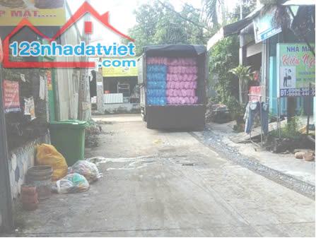 Chính chủ bán khuông đất ngay trung tâm hành chính huyện Bình Chánh - 1