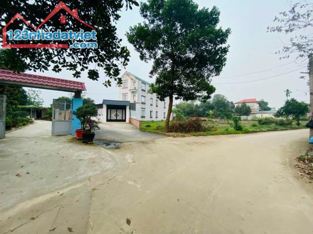 BÁN ĐẤT Ở THỔ CƯ 102M2 - VỊ TRÍ VÀNG THẠCH THẤT - GIÁ CHỈ 3.1 TỶ - SỔ ĐỎ CHÍNH CHỦ