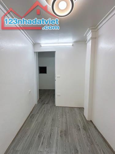 Bán nhà phố Dương Văn Bé, 20m2 x 3T, Nhỉnh 2 tỷ, Căn góc,Hàng xóm time city,2 ngủ  ở luôn. - 3