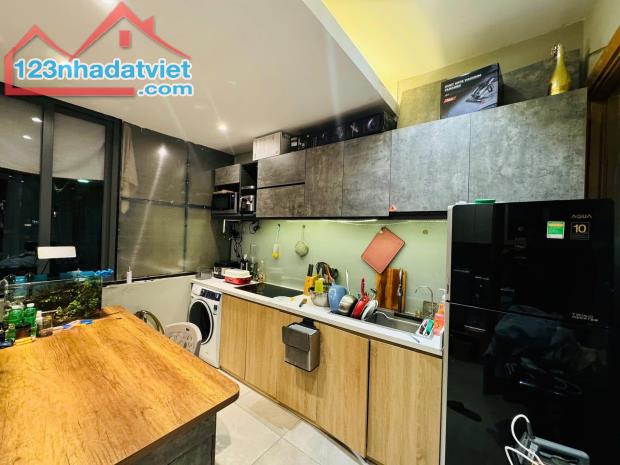 **Bán nhà trục Cách Mạng Tháng 8**  phường 7, Tân Bình; 5*12 - 10 tỷ - 1