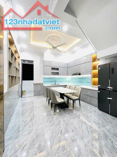 Về Quê Bán Gấp Nhà 1 Trệt 3 Lầu Gần Làng Đại Học Full Nội Thất - 2