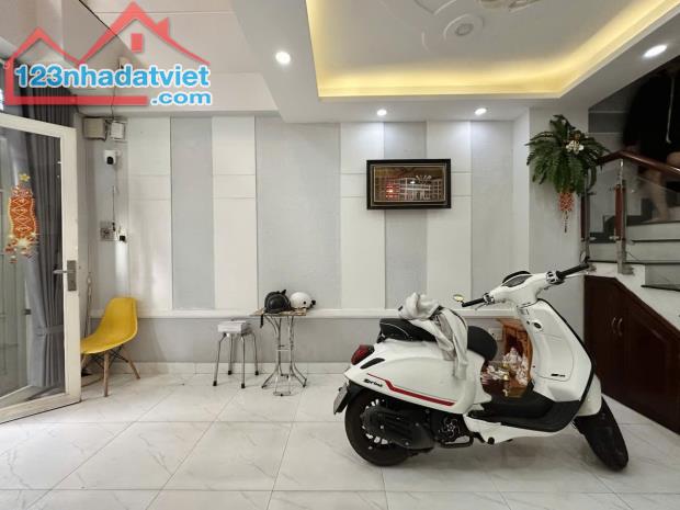 GIẢM 1,41 TỶ - PHAN ĐĂNG LƯU PHÚ NHUẬN - NHÀ ĐẸP 5 TẦNG - HẺM 7M Ô TÔ TRÁNH - 10.49 TỶ