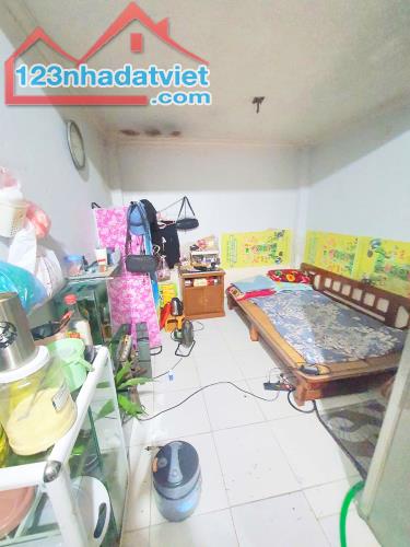CHỈ 2,35 TỶ CÓ NHÀ SỔ RIÊNG ĐỐNG ĐA 15m2x3 TẦNG NGÕ THÔNG 3 GÁC, GẦN Ô TÔ, GẦN HỒ - 1