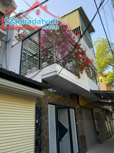 Bán nhà Ngũ Hiệp, Thanh Trì 43 3 8 3.65 tỷ
