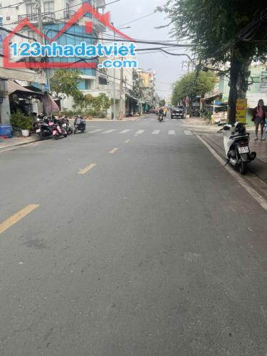 Bán nhà MT góc 3Tầng 53,7m2 Tùng Thiện Vương P11Q8 giá 5,4 tỷ