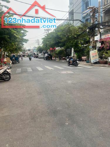 Bán nhà MT góc 3Tầng 53,7m2 Tùng Thiện Vương P11Q8 giá 5,4 tỷ - 1