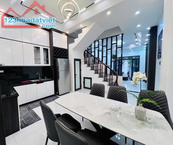 BÁN NHÀ ĐƯỜNG XUÂN THỦY 60M2 5TẦNG, NỘI THẤT NHẬP KHẨU, Ô TÔ KINH DOANH, CHỈ 9.6 TỶ - 2