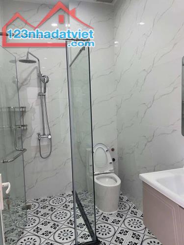 🔥🌼 HOT !GẤP BÁN GIẢM GẦN 3tỷ🔥 💰Giá mới 7.9 tỷ 
NHÀ  MẶT TIỀN - 5 TẦNG - GẦN 100 M2 - 4