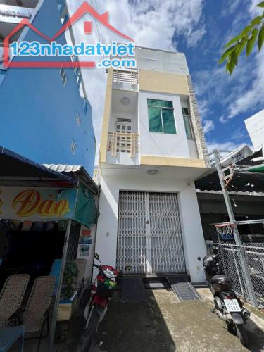 Cho Thuê Nhà 1 Trệt 2 Lầu Mt Nguyễn Văn Linh