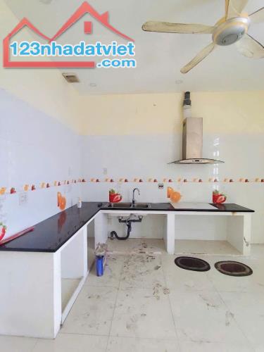 Cho Thuê Nhà 1 Trệt 2 Lầu Mt Nguyễn Văn Linh - 4