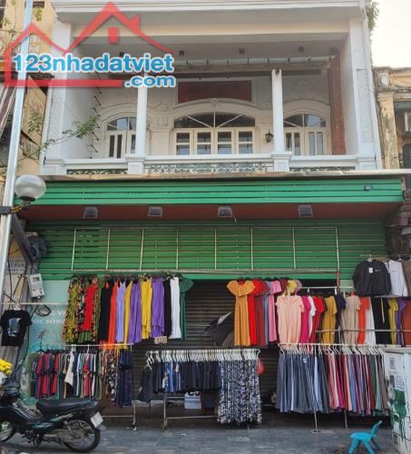 Bán Nhà Mặt Phố Nguyễn Đình Thi, Tây Hồ, DT 83m2 x 3T, MT:5,5m, Giá Rẻ.