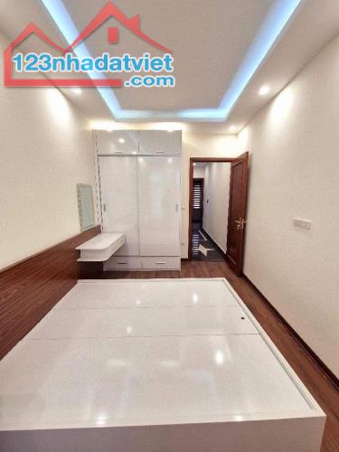 BÁN NHÀ YÊN HÒA - 51M², 5 TẦNG - NGÕ THÔNG, KINH DOANH ĐỈNH - 7 PHÒNG, THU NHẬP 300TR/NĂM - 1