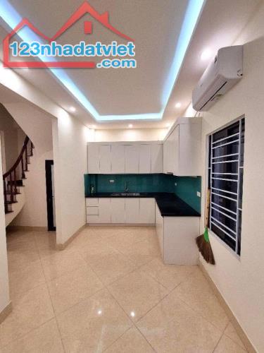 BÁN NHÀ YÊN HÒA - 51M², 5 TẦNG - NGÕ THÔNG, KINH DOANH ĐỈNH - 7 PHÒNG, THU NHẬP 300TR/NĂM - 2