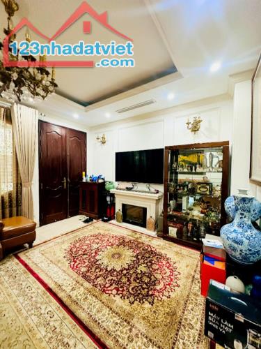 BÁN NHÀ MẶT NGÕ:KHƯƠNG TRUNG -THANH XUÂN  DT:92M2 X 4T X 4.5M.MT. -