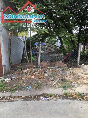 BÁN ĐẤT THỦ ĐỨC ĐƯỜNG RỘNG 10 M DT 170 M2 GIÁ 8,5 TỶ TL