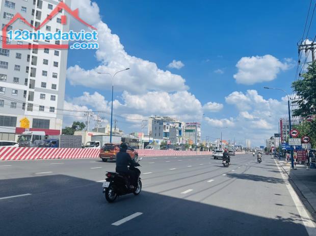 BÁN NHÀ MẶT TIỀN KINH DOANH, 2 TẦNG  5PN, 220M2, ĐẠI LỘ DT743 - AN PHÚ CHỈ HƠN 40TR/M2 - B - 5