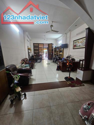 MẶT TIỀN  20M DƯƠNG QUANG ĐÔNG ,  KHU HÀNH CHÍNH QUẬN 8 - 3 LẦU ( 5*20). 21 TỈ.TL - 2