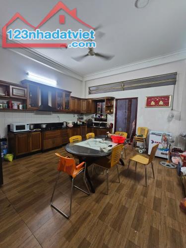 MẶT TIỀN  20M DƯƠNG QUANG ĐÔNG ,  KHU HÀNH CHÍNH QUẬN 8 - 3 LẦU ( 5*20). 21 TỈ.TL - 3