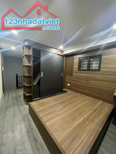 Cho thuê nhà 25m x 2tầng, 10 triệu full đồ 111 Võng Thị, Tây Hồ - 1