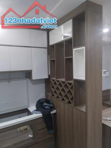 Cho thuê nhà 25m x 2tầng, 10 triệu full đồ 111 Võng Thị, Tây Hồ - 5