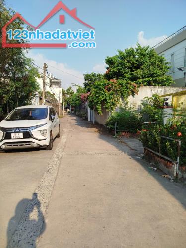 NHÀ CẤP 4 CÁCH 40m RA MẶT TIỀN LÊ THỊ HÀ - DIỆN TÍCH GẦN 100m2 - TÂN XUÂN HÓC MÔN