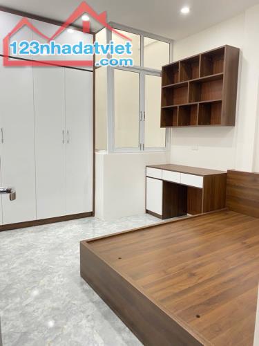 BÁN NHÀ 4 TẦNG, 40M2, NGÕ PHỐ KHÂM THIÊN, ĐỐNG ĐA - GIÁ CHỈ 4 TỶ - SỔ ĐỎ CHÍNH CHỦ - 1