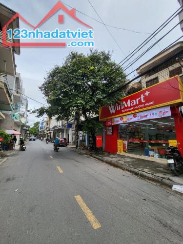 Bán nhà mặt đường lô góc Miếu Hai Xã giá tốt. DT: 105m2*3 tầng. Giá: 6 tỷ