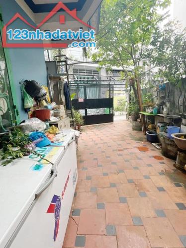 Chính chủ bán nhà đường Dương Quảng Hàm, Gò Vấp - 1T,1Lầu 2PN, 2WC, nội thất cao cấp!