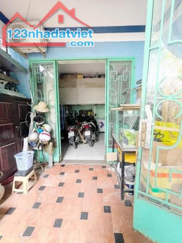 Chính chủ bán nhà đường Dương Quảng Hàm, Gò Vấp - 1T,1Lầu 2PN, 2WC, nội thất cao cấp! - 2